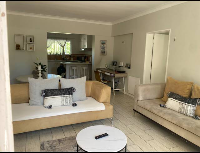 2 BEDROOM APARTMENT FOR SALE IN NEWLANDS